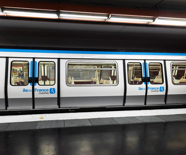 LIGNE 8 : LES PREMIÈRES RAMES RÉNOVÉES CIRCULENT